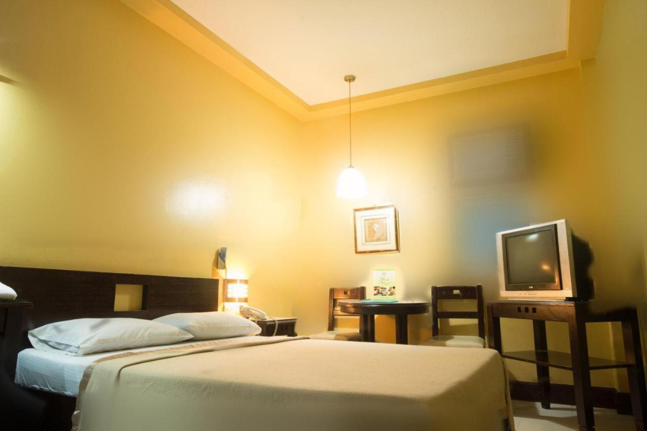 Vista Hotel Recto Manila Luaran gambar